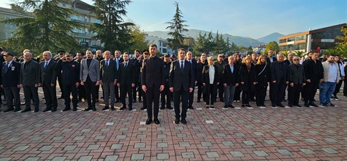 Cumhuriyetimizin Kurucusu Gazi Mustafa Kemal Atartürk'ün  Vefatının 86. Yıldönümü Münasebetiyle İlçemizde Anma Programı Gerçekleştirildi